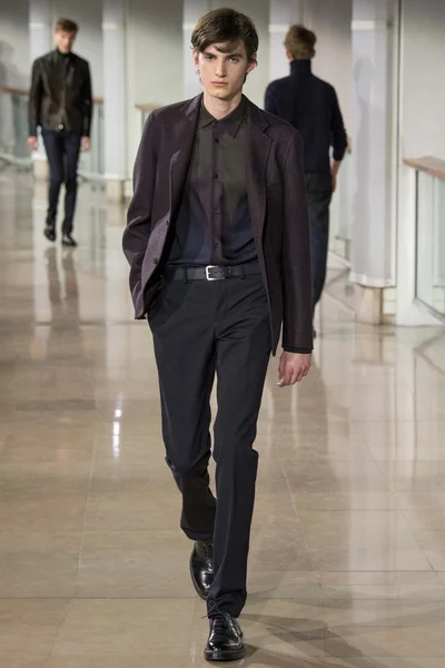 Look 36